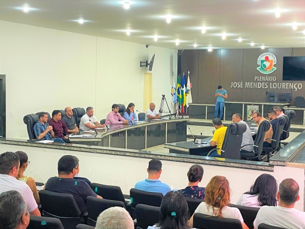 Vereadores se reúnem para discutir atualizações do Código de Obras municipal