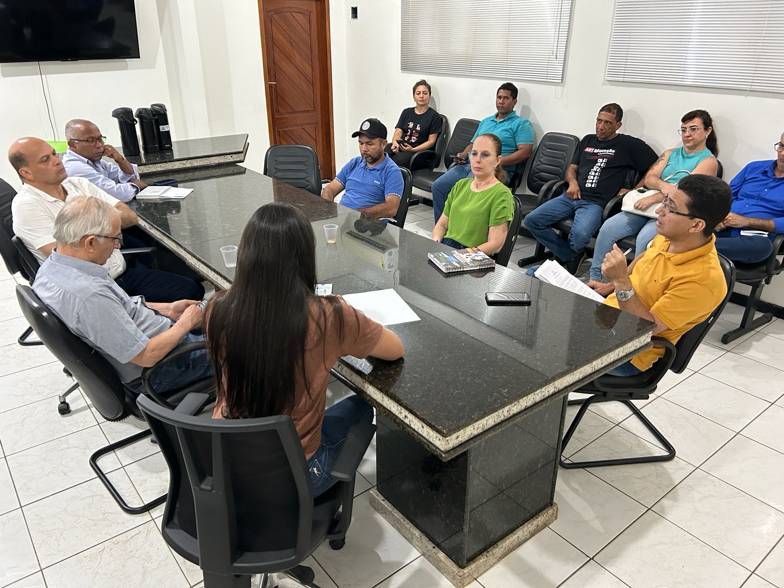 Comissão de Educação, Sintero e Prefeitura debatem reestruturação do regime próprio da Previdência Social de Ariquemes